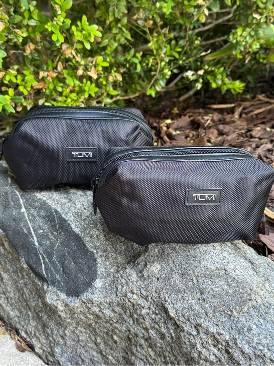 Tumi Handbags - Tumi for Delta black pouches cosmetic toiletry bags